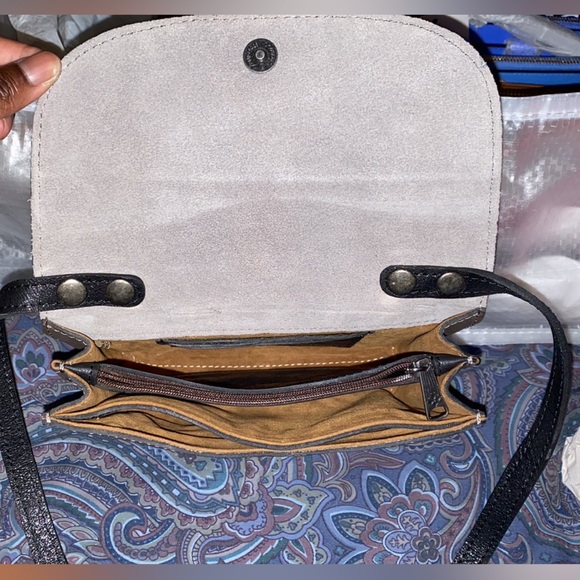 Patricia Nash crossbody bag - Picture 6 of 6